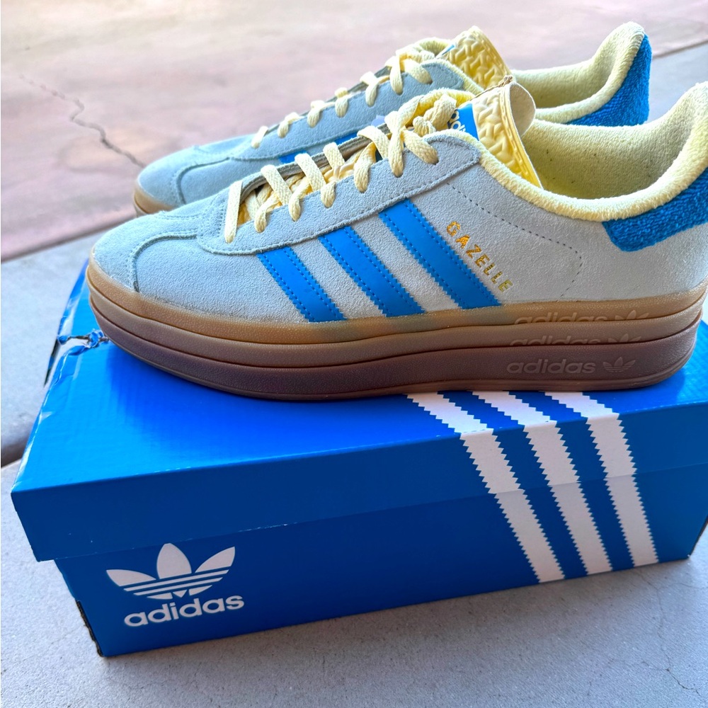 Adidas Gazelle Bold women’s size 10- like new